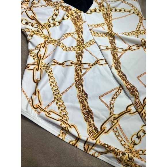 Cover Girl White Gold Chain Print Scoop One Piece Swimsuit Curvy Plus Size 16 1X - Picture 8 of 9